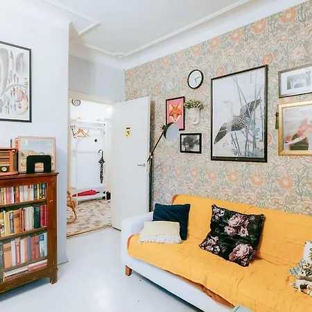 Apartment Nostalgic Escape *