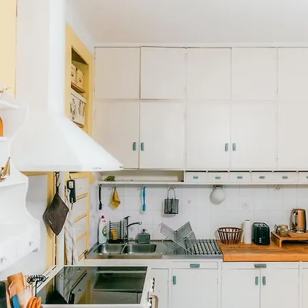 Nostalgic Escape Apartment *