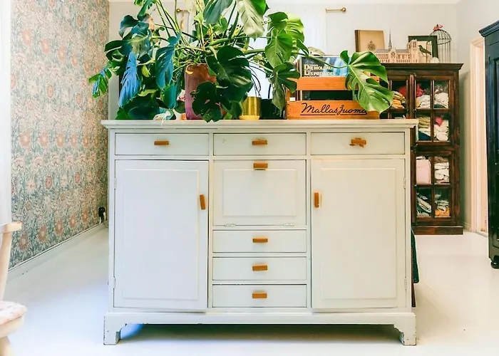 Nostalgic Escape Apartment